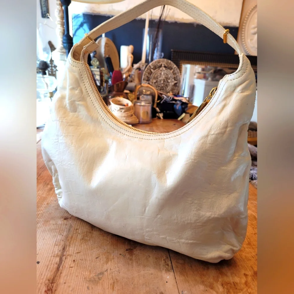 FENDI Zucca Zip Ivory Hobo Shoulder Bag